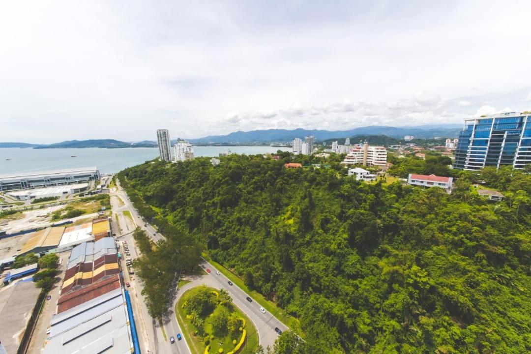 Jesselton Quay Seaview # Chariskey Suites Kota Kinabalu Buitenkant foto